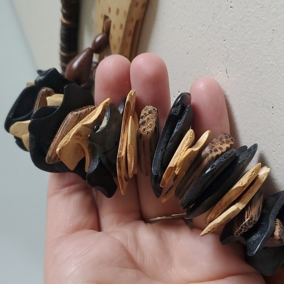 Vintage Wooden Hand Crafted Safari Necklace - Picture 8 of 8